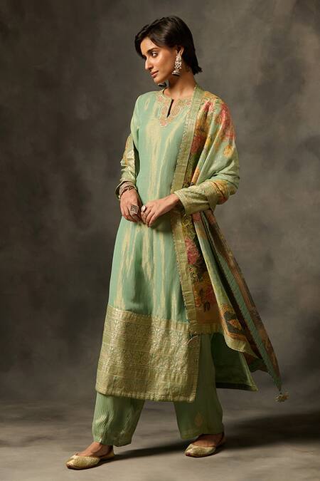 Saundh_Green Viscose Embroidery Split V-neck Tashi Cord Neckline Kurta Set_Online_at_Aza_Fashions
