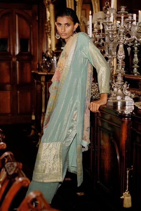 Saundh_Green Viscose Embroidery Split V-neck Tashi Cord Neckline Kurta Set_at_Aza_Fashions