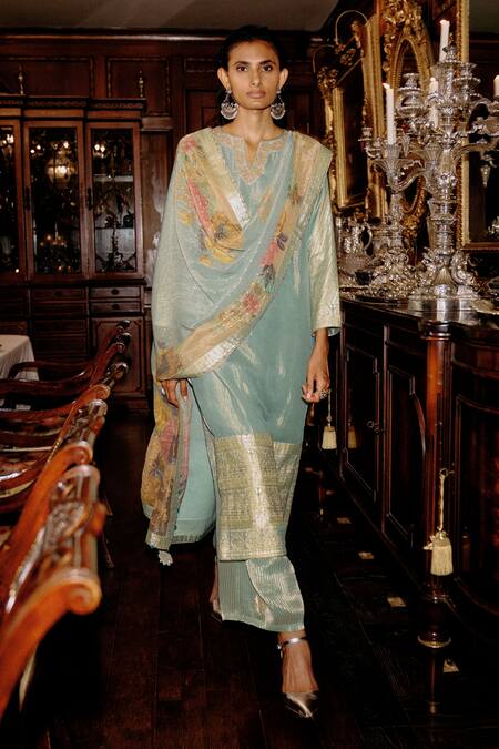 Buy_Saundh_Green Viscose Embroidery Split V-neck Tashi Cord Neckline Kurta Set