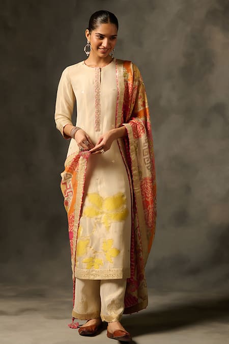 Saundh Kora Flower Placement Woven Kurta Set 