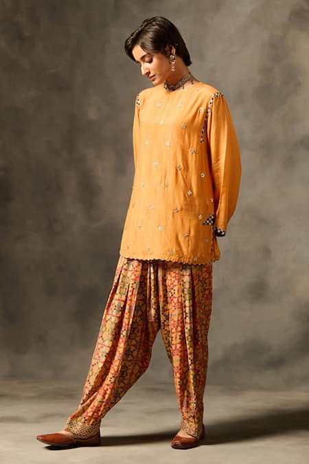 Buy_Saundh_Orange Viscose Embroidery, Zari, Lace Round Neck Shai Butti Kurta And Salwar Set 