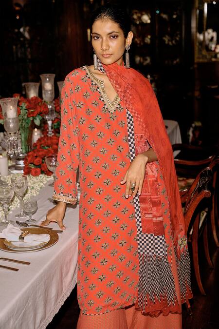 Saundh Red Crepe, Organza, Cotton Embroidery Split Sila Geometric Print Kurta Set at Aza Fashions Saundh_Red Crepe, Organza, Cotton Embroidery Split Sila Geometric Print Kurta Set _at_Aza_Fashions