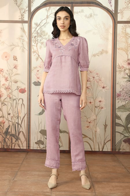 Kaveri Pink 100% Linen Embroidered Lace V Neck Dahlia Dia Top With Pant Online at Aza Fashions Kaveri_Pink 100% Linen Embroidered Lace V Neck Dahlia Dia Top With Pant _Online_at_Aza_Fashions