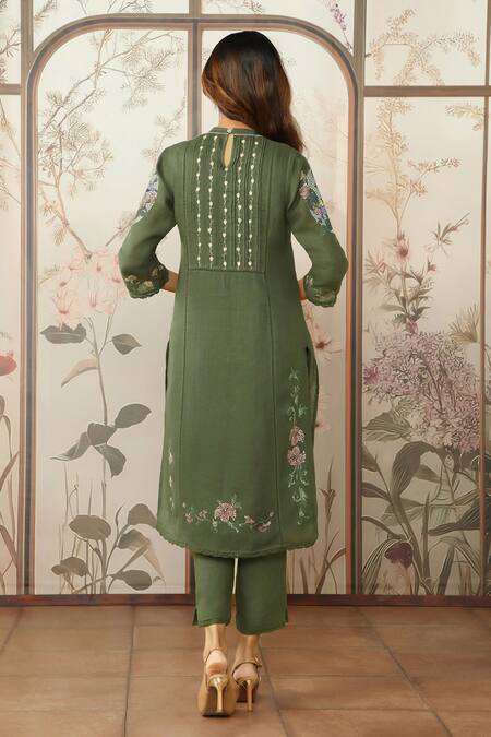Shop_Kaveri_Green Linen Embroidery Round Neck Mosaic Floral Print Kurta Set_at_Aza_Fashions