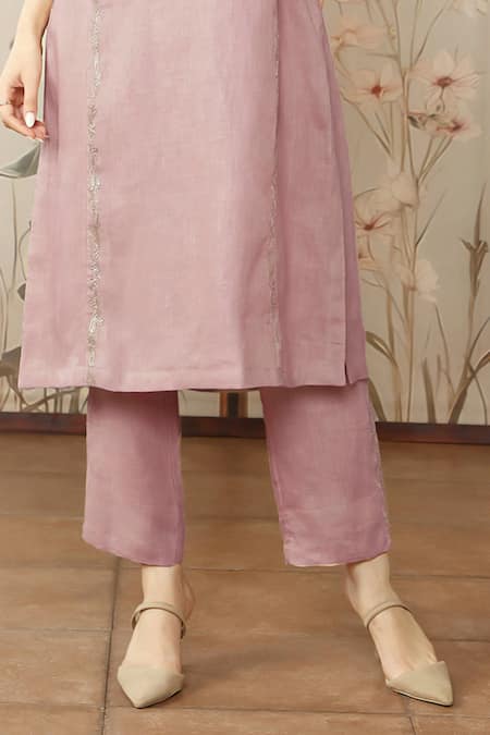 Buy_Kaveri_Pink Linen Embroidery V-neck Peony Parade Thread Kurta Pant Set 