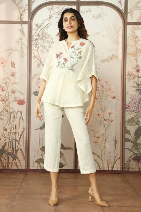 Kaveri_Off White Linen Stained Glass Croissant Applique Kaftan Top With Pant _at_Aza_Fashions