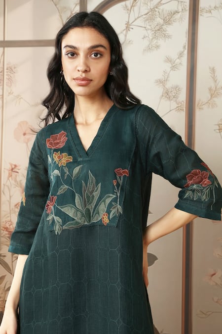 Kaveri_Green Linen, Silk Organza Lace, Applique, Stained Glass Fly Free Tunic Pant Set _at_Aza_Fashions