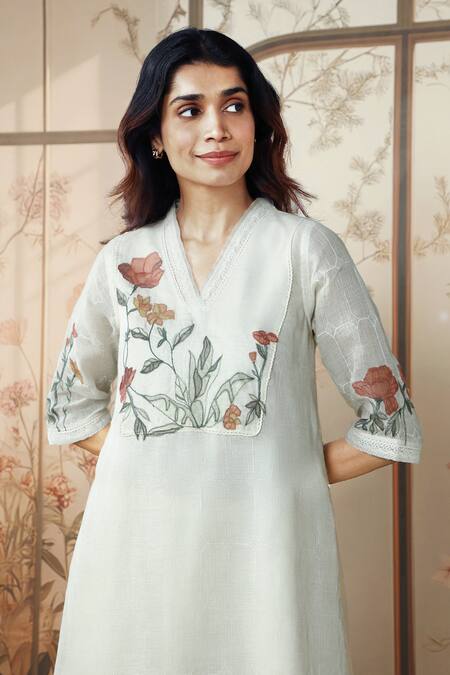 Buy Kaveri Off White Linen, Silk Organza Stained Glass Fly Free Printed Tunic Pant Set Buy_Kaveri_Off White Linen, Silk Organza Stained Glass Fly Free Printed Tunic Pant Set