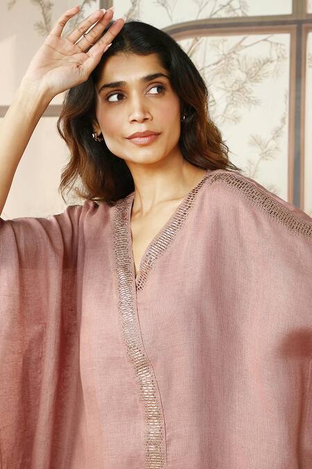Kaveri Pink 100 % Linen Embellished Studs V-neck Starlight Kaftan at Aza Fashions Kaveri_Pink 100 % Linen Embellished Studs V-neck Starlight Kaftan _at_Aza_Fashions