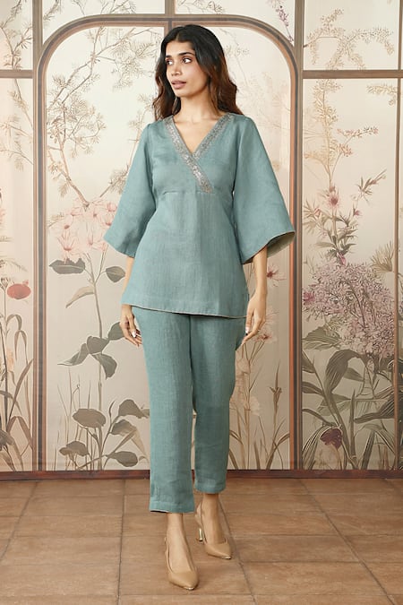 KAVERI Blue 100 % Linen Embellished Studs V-neck Starlight Kimono Top With Pant 