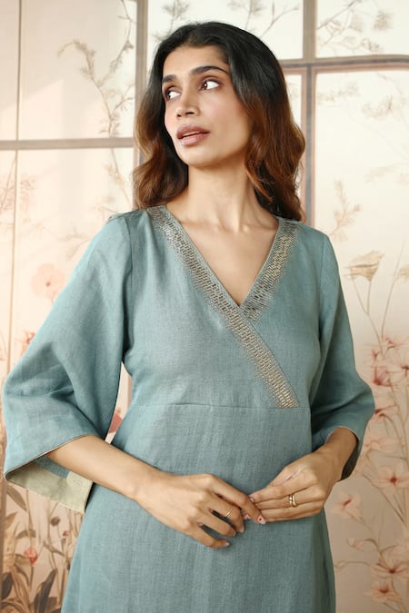Kaveri_Blue Linen Studs V-neck Starlight Kimono Embellished Kurta With Pant _at_Aza_Fashions
