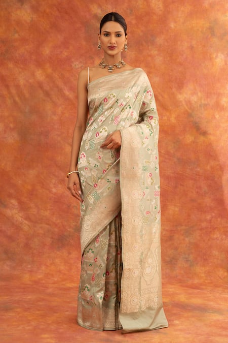 Neitri Green Banarasi Silk Handwoven Hellebore Saree With Running Blouse 