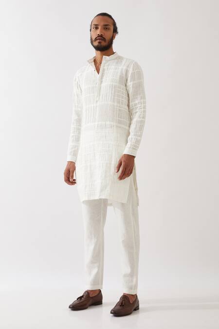 Buy Son Of A Noble Snob White Linen Embroidery Luke Checkered Pintuck And Applique Kurta With Trouser Online at Aza Fashions Buy_Son Of A Noble Snob_White Linen Embroidery Luke Checkered Pintuck And Applique Kurta With Trouser _Online_at_Aza_Fashions