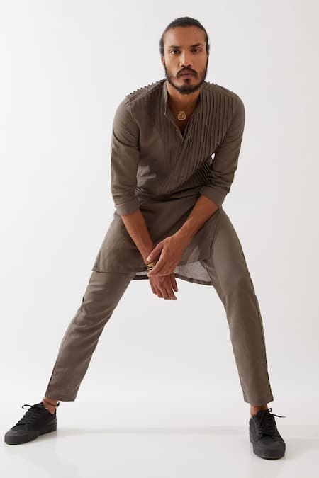 Buy_Son Of A Noble Snob_Grey Linen Cooper Pleated Panel Kurta With Trouser 