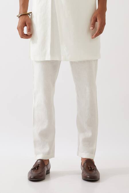 Son Of A Noble Snob_White Linen Brooks Kurta With Trousers _Online_at_Aza_Fashions