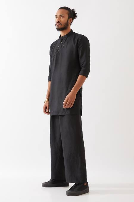 Shop_Son Of A Noble Snob_Black Linen Jace Kurta With Trousers _Online_at_Aza_Fashions