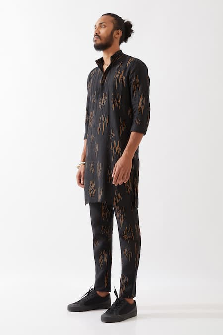 Buy Son Of A Noble Snob Black Linen Carson Meteor Kurta With Trousers Online at Aza Fashions Buy_Son Of A Noble Snob_Black Linen Carson Meteor Kurta With Trousers _Online_at_Aza_Fashions