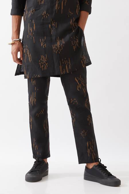 Shop Son Of A Noble Snob Black Linen Carson Meteor Kurta With Trousers Online at Aza Fashions Shop_Son Of A Noble Snob_Black Linen Carson Meteor Kurta With Trousers _Online_at_Aza_Fashions