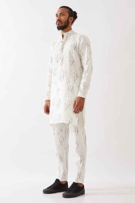 Buy Son Of A Noble Snob White Linen Carson Meteor Pintuck Kurta With Trousers Online at Aza Fashions Buy_Son Of A Noble Snob_White Linen Carson Meteor Pintuck Kurta With Trousers _Online_at_Aza_Fashions