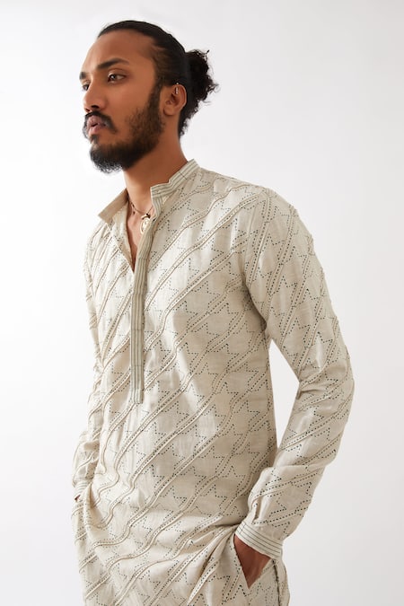 Son Of A Noble Snob_Ivory Linen Ryder Houndstooth Kurta With Trousers _Online_at_Aza_Fashions