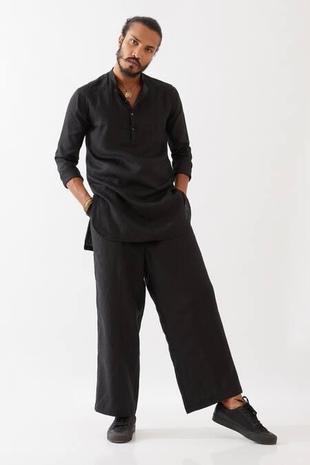 Son Of A Noble Snob_Black Linen Finn Short Plain Kurta And Trouser Set _at_Aza_Fashions