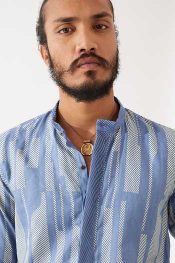 Son Of A Noble Snob_Blue Linen Embroidery Vincent Spaces Straight Kurta With Pant _Online_at_Aza_Fashions