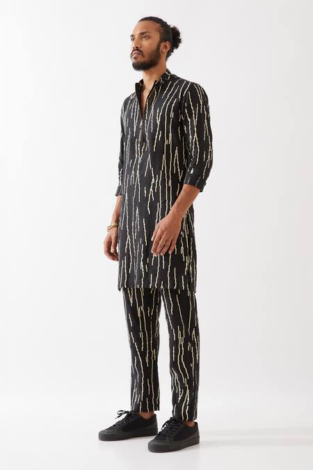Buy Son Of A Noble Snob Black Linen Luis Rain Contrast Print Kurta Set Online at Aza Fashions Buy_Son Of A Noble Snob_Black Linen Luis Rain Contrast Print Kurta Set _Online_at_Aza_Fashions