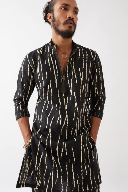 Shop Son Of A Noble Snob Black Linen Luis Rain Contrast Print Kurta Set Online at Aza Fashions Shop_Son Of A Noble Snob_Black Linen Luis Rain Contrast Print Kurta Set _Online_at_Aza_Fashions