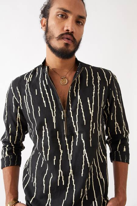 Son Of A Noble Snob Black Linen Luis Rain Contrast Print Kurta Set at Aza Fashions Son Of A Noble Snob_Black Linen Luis Rain Contrast Print Kurta Set _at_Aza_Fashions