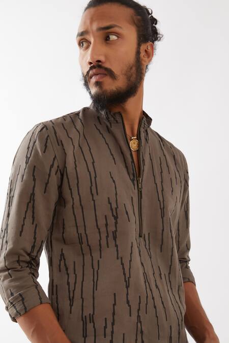Son Of A Noble Snob Grey Cotton, Linen Luis Rain Printed Kurta Set at Aza Fashions Son Of A Noble Snob_Grey Cotton, Linen Luis Rain Printed Kurta Set _at_Aza_Fashions