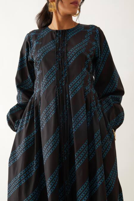 Buy_Son Of A Noble Snob_Black Cotton Satin Round Neck Hazel Carnival Print Dress _Online_at_Aza_Fashions