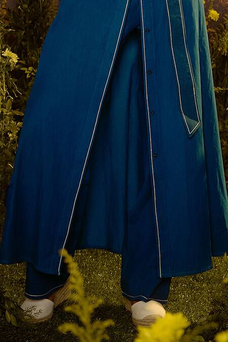 Nirmooha Blue Denim Metro Classic Trench Coat Set Online at Aza Fashions Nirmooha_Blue Denim Metro Classic Trench Coat Set _Online_at_Aza_Fashions