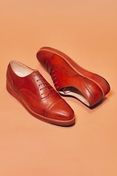 Shop_Dmodot_Brown Buckles Alto Bruno Capto Brogue Oxford Shoes _at_Aza_Fashions