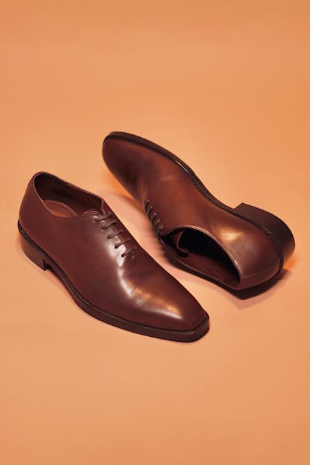 Shop Dmodot Brown Cubano Bruno Slip On Oxford Shoes at Aza Fashions Shop_Dmodot_Brown Cubano Bruno Slip On Oxford Shoes _at_Aza_Fashions