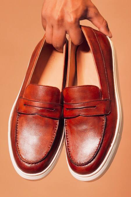 dmodot_Brown Scarpo Marrone Loafers _Online_at_Aza_Fashions