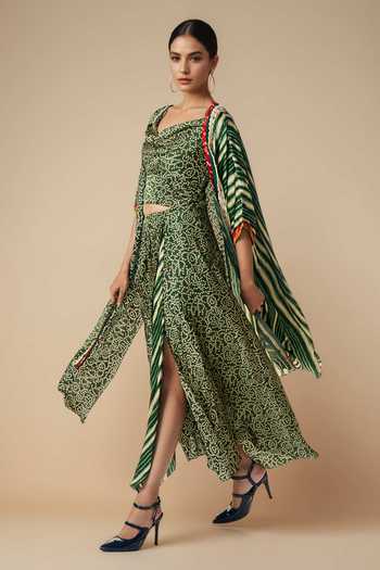 Gulabo By Abu Sandeep_Green Bandhani Print Cape _Online_at_Aza_Fashions