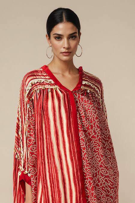 Gulabo By Abu Sandeep_Red Modal Satin Printed Bandhani Collared Asymmetric Shirt _Online_at_Aza_Fashions