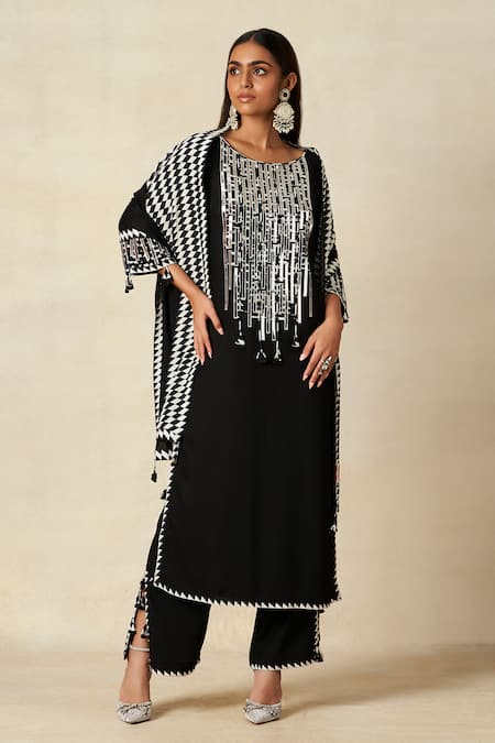 Gulabo By Abu Sandeep_Black Rayon Embroidery Round Neck Geometric Applique Work Kurta _Online_at_Aza_Fashions