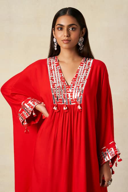 Gulabo By Abu Sandeep_Red Rayon Embroidered Metallic Applique V-neck Geometric Pleated Kaftan _at_Aza_Fashions