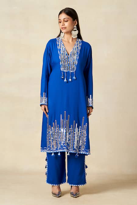 Gulabo By Abu Sandeep_Blue Rayon Metallic Thread Geometric Embroidered Yoke Kali Kurta With Pant _Online_at_Aza_Fashions