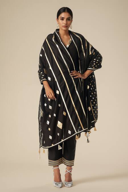 Gulabo By Abu Sandeep Black Modal Chanderi Embroidered Gota Lace Diamond Work Dupatta Online at Aza Fashions Gulabo By Abu Sandeep_Black Modal Chanderi Embroidered Gota Lace Diamond Work Dupatta _Online_at_Aza_Fashions