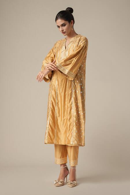 Buy_Gulabo By Abu Sandeep_Beige Modal, Chanderi Gota Patti Split V-neck Embroidered Straight Kurta Set 