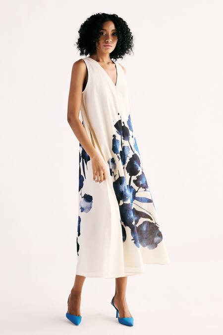 Kharakapas White Cotton V-neck Celestial Ink Jumpsuit Online at Aza Fashions Kharakapas_White Cotton V-neck Celestial Ink Jumpsuit _Online_at_Aza_Fashions