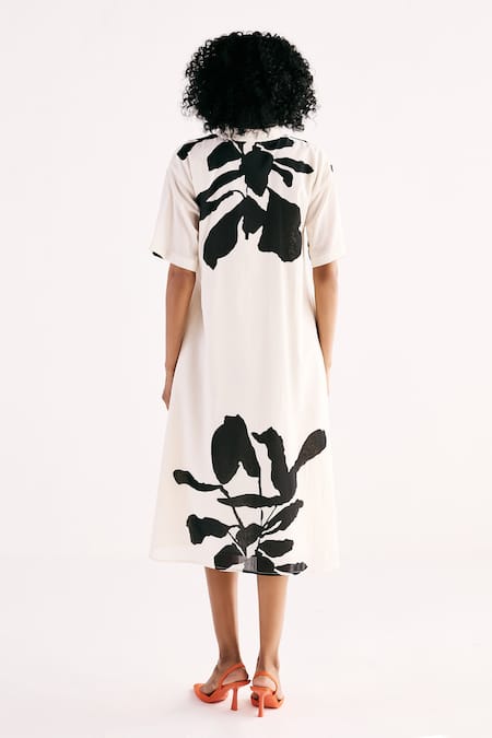 Shop Kharakapas Off White Cotton Mandarin Collar Moonlit Flora Dress at Aza Fashions Shop_Kharakapas_Off White Cotton Mandarin Collar Moonlit Flora Dress _at_Aza_Fashions