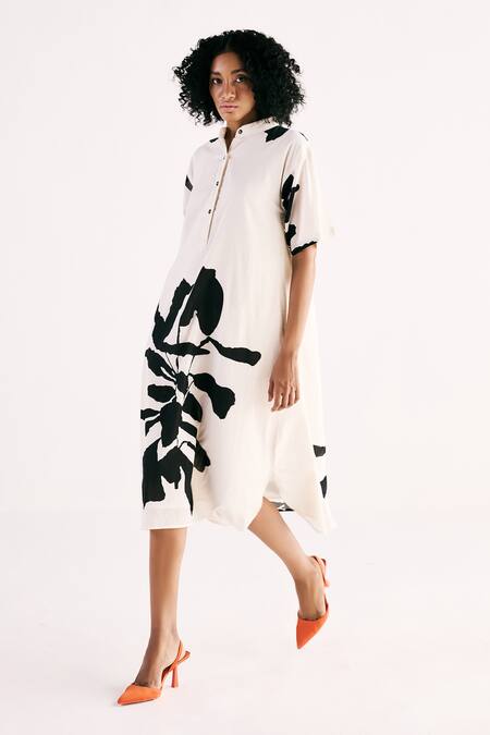 Shop Kharakapas Off White Cotton Mandarin Collar Moonlit Flora Dress Online at Aza Fashions Shop_Kharakapas_Off White Cotton Mandarin Collar Moonlit Flora Dress _Online_at_Aza_Fashions