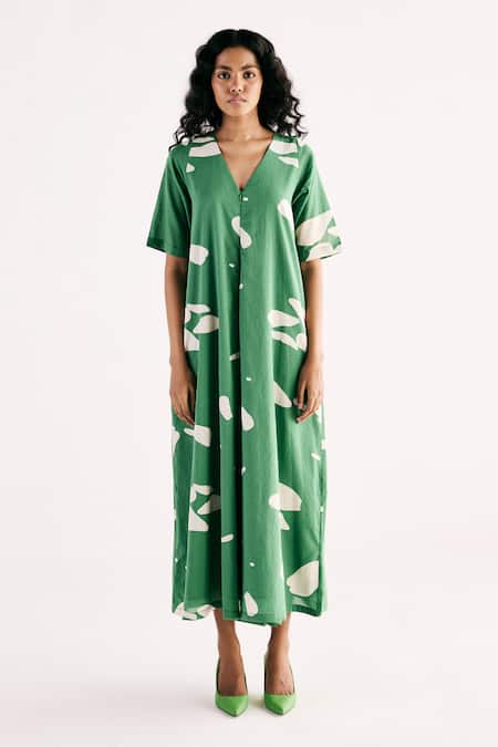 Kharakapas Green Cotton V-neck Gems Of Paradise Jumpsuit Online at Aza Fashions Kharakapas_Green Cotton V-neck Gems Of Paradise Jumpsuit _Online_at_Aza_Fashions