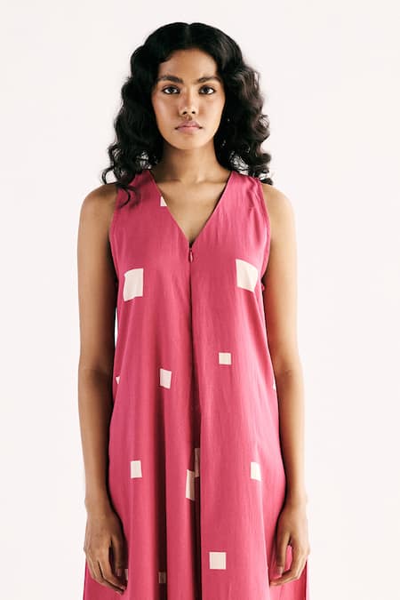 Kharakapas Pink Cotton V-neck Matrix Printed Jumpsuit Online at Aza Fashions Kharakapas_Pink Cotton V-neck Matrix Printed Jumpsuit _Online_at_Aza_Fashions
