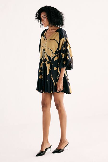 Kharakapas_Black Cotton V-neck Petal Whispers Printed Dress _Online_at_Aza_Fashions