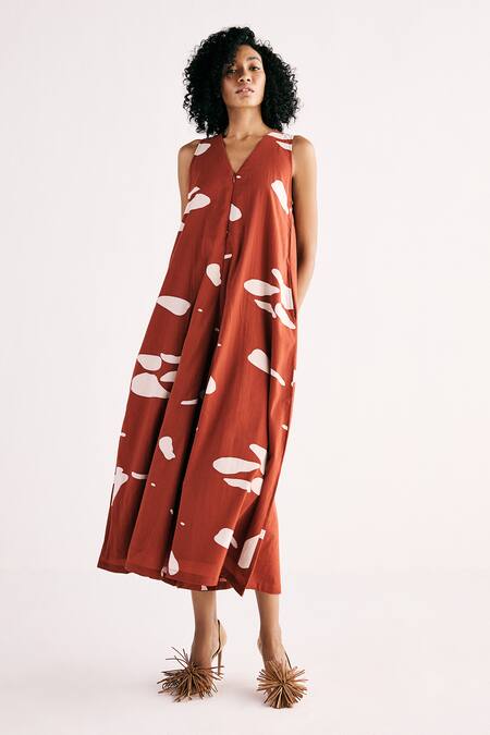 Kharakapas_Red Cotton V-neck Ember Printed Jumpsuit _at_Aza_Fashions