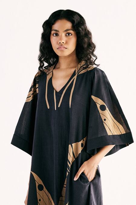 Buy Kharakapas Black Cotton V-neck Paradise Pop Printed Dress Online at Aza Fashions Buy_Kharakapas_Black Cotton V-neck Paradise Pop Printed Dress _Online_at_Aza_Fashions